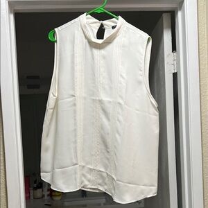 Ann Taylor Chic Sleeveless Cream Blouse